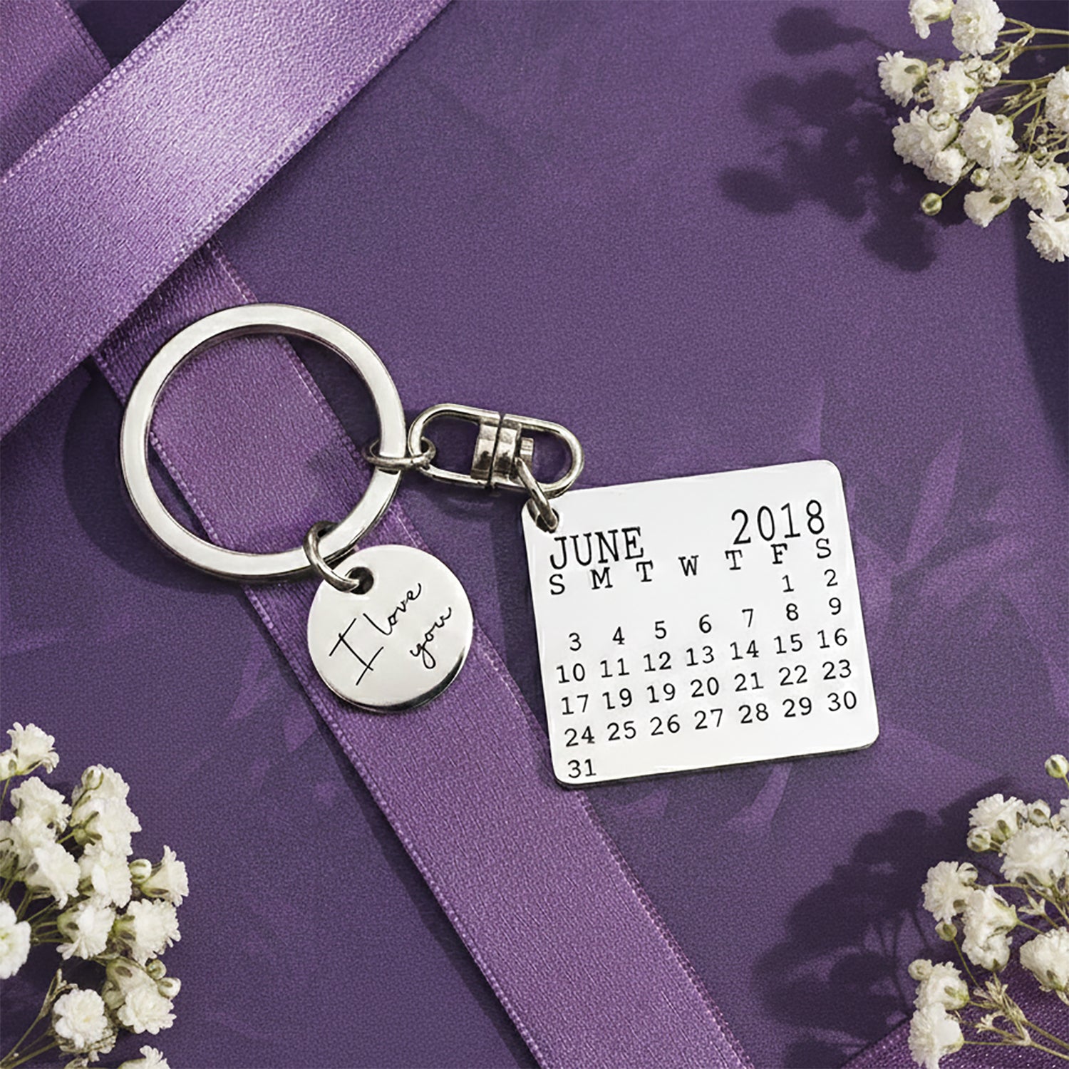 Belle Fever calendar keyring with disc charm, personalized with your custom date, a romantic anniversary and Valentine gift for couples.