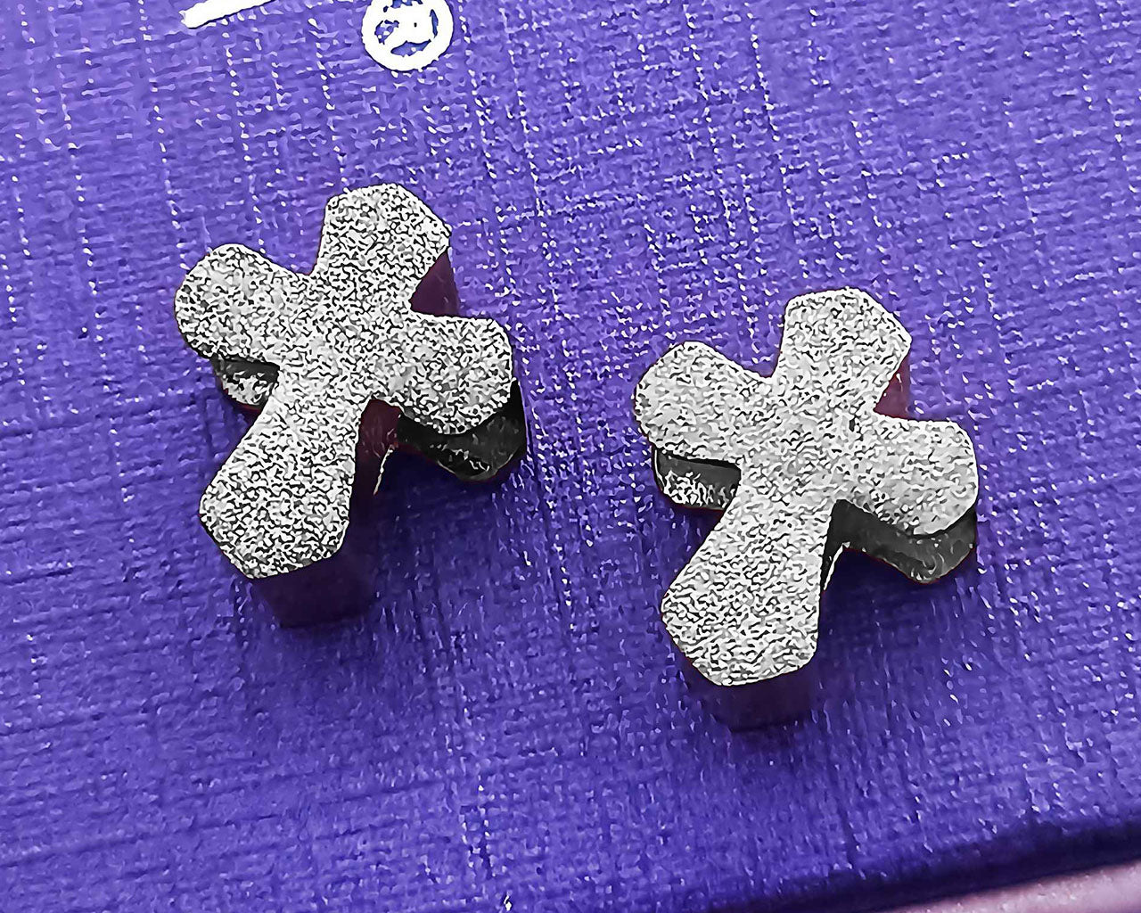 Sparkling Cross Charm for Moments Bracelet