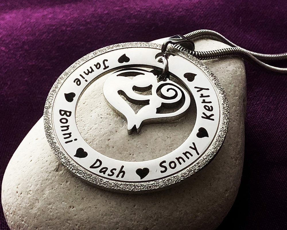 Sparkling Mothers Love Necklace