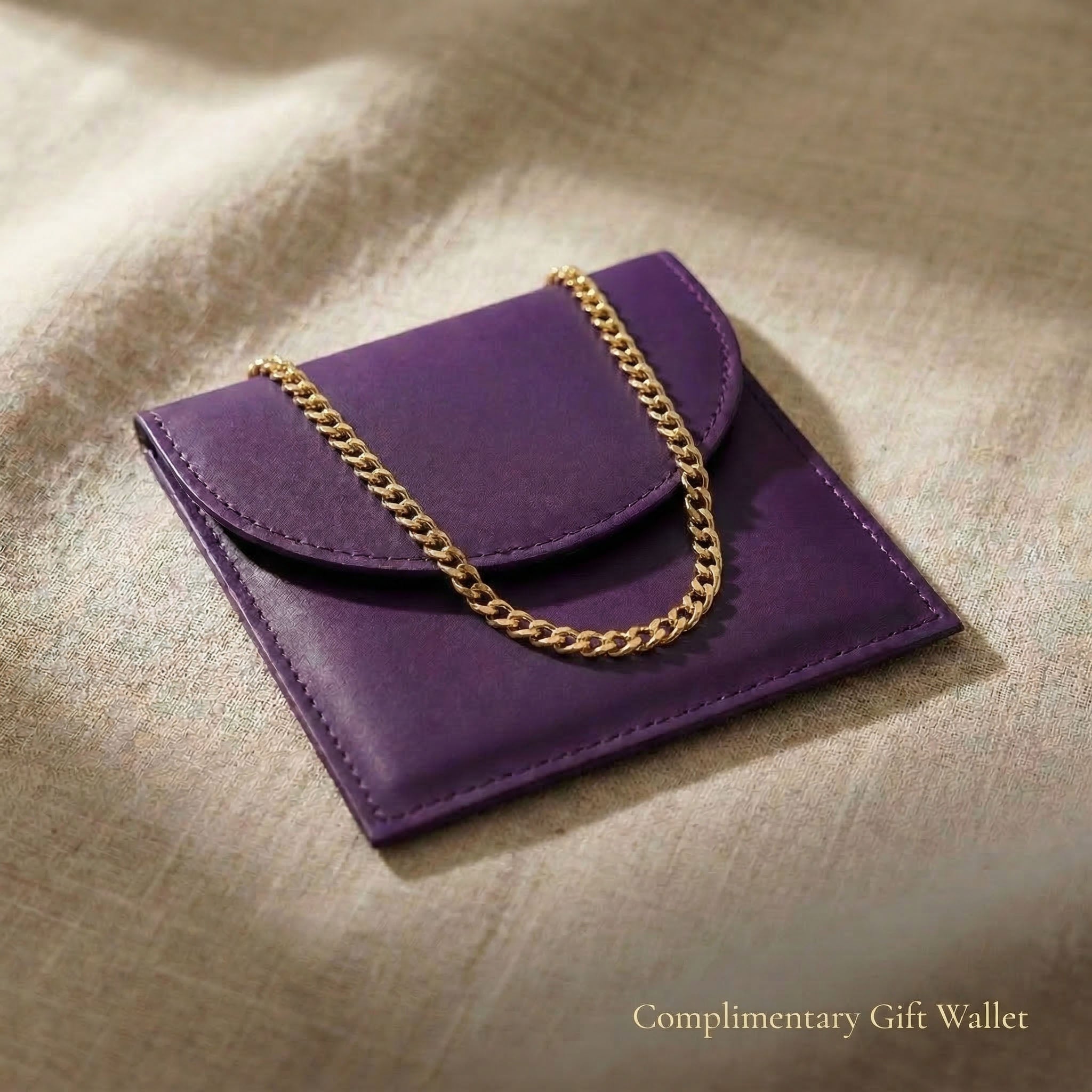 Curb chain necklace displayed with elegant jewelry gift wallet packaging