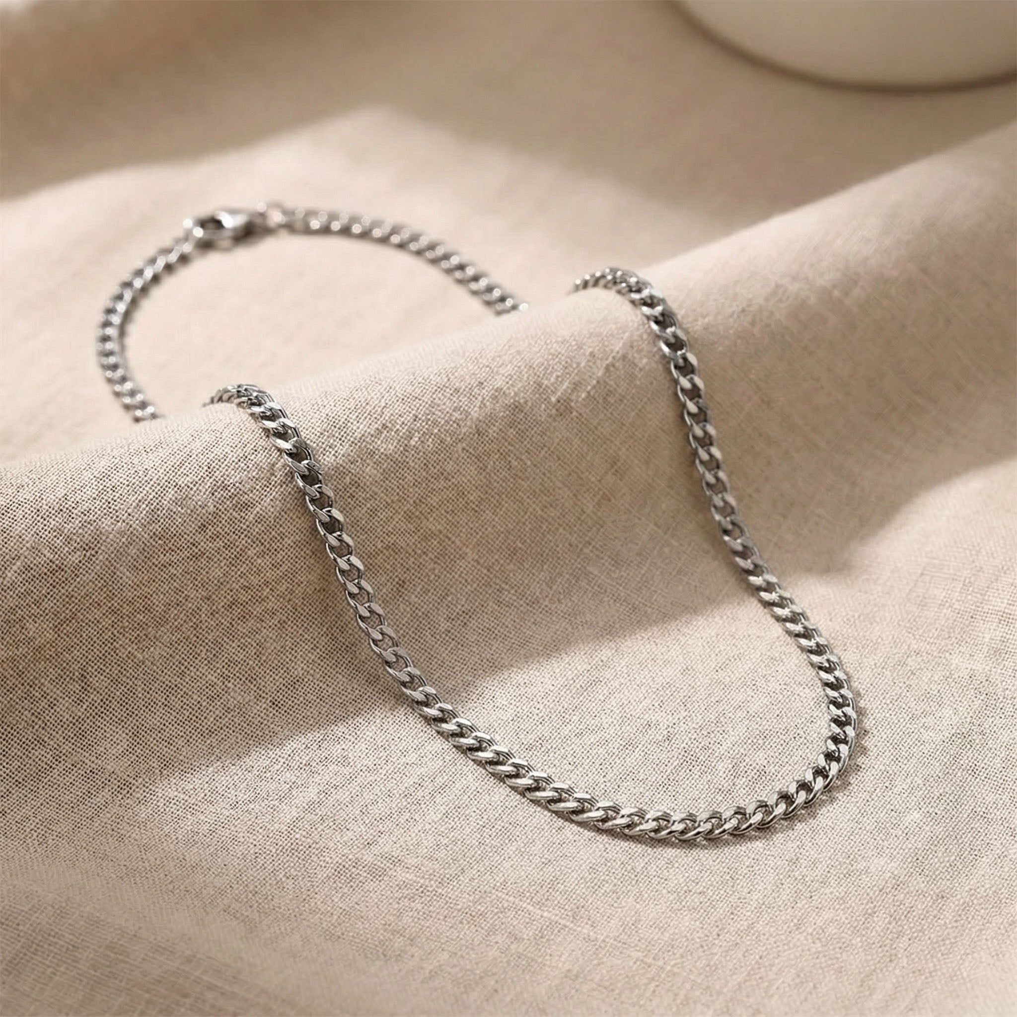 Silver curb chain necklace with classic flat interlocking link design