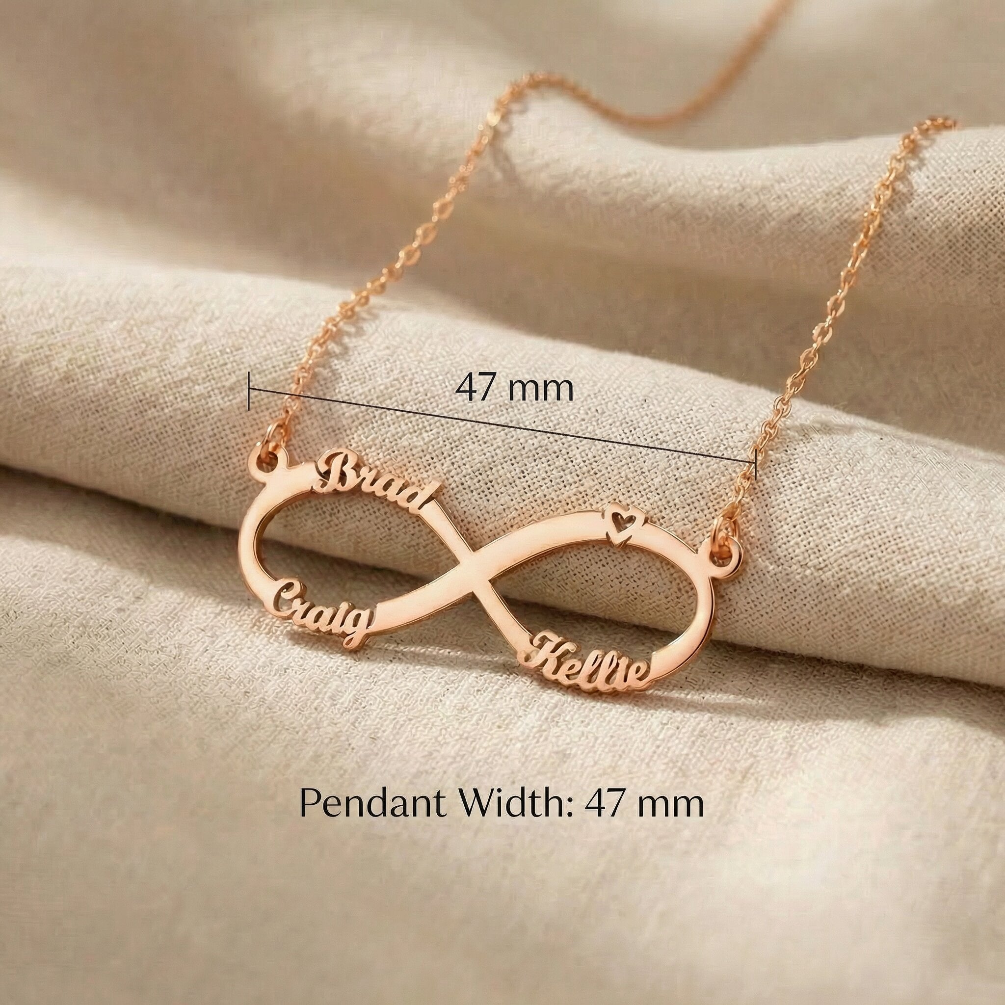 Pendant size guide for infinity name necklace showing infinity pendant dimensions