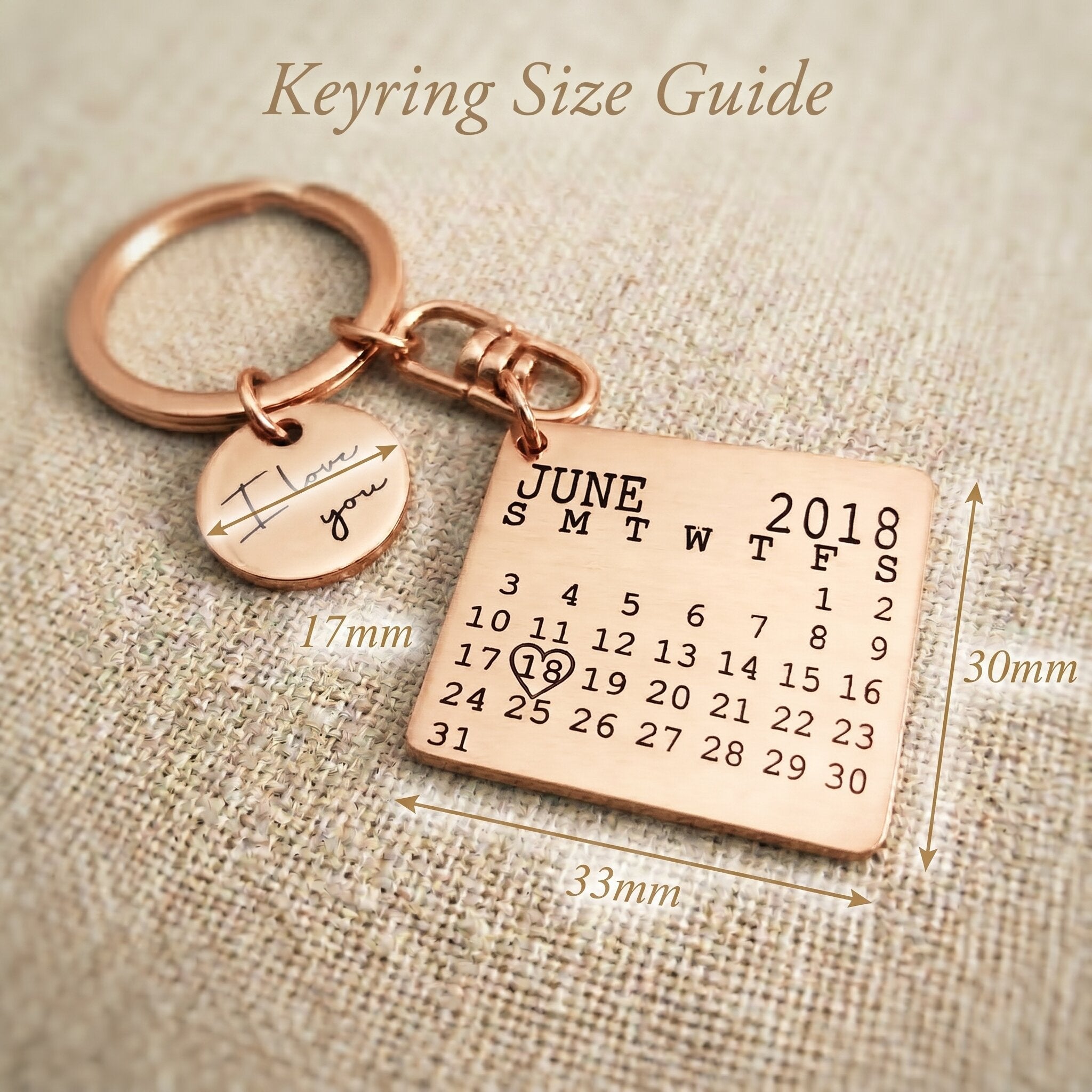 Size guide showing dimensions of personalised calendar keyring with engraved square tag and round disc charm